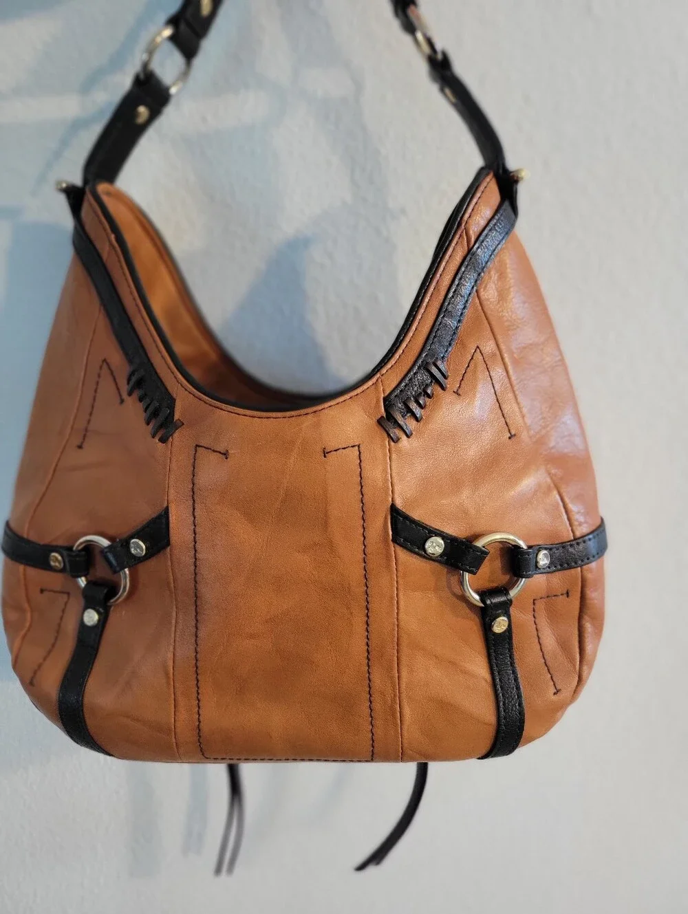 Genuine Leather, TRE-VERO,very clean ,Tan, and Black  Hobo,11